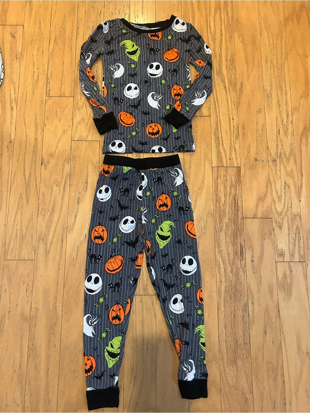 Little sleepies nightmare before Christmas two piece pajamas size 4T